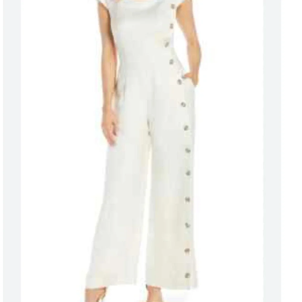 Gal Meets Glam Collection Ivory Wide Leg Side Button Jumpsuit K0393M Size 2‎ NEW